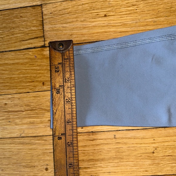 Alo Yoga High Waist Airbrush Capri Blue Skies SIZE MD - Picture 7 of 11